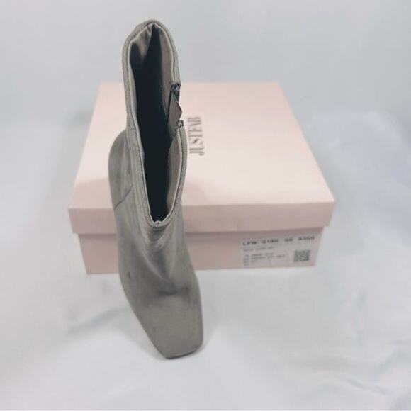 NWT/NIB JustFab Lilliana Womens Grey Faux Suede Heeled Ankle Bootie, 7 - Picture 5 of 6